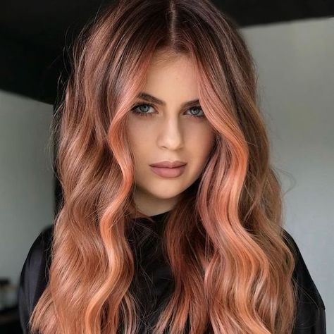 5 Strawberry Brown Hair Ideas | Wella Professionals Strawberry Brown Hair, Auburn Hair Colors, Strawberry Hair Color, Brown Skin Blonde Hair, Dark Strawberry Blonde Hair, Blond Rose, Peach Hair Colors, Hair Color Guide, Strawberry Blonde Highlights