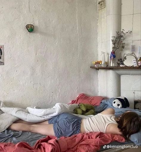 Sleeping Aesthetic, People Sleeping, Foto Ideas Instagram, Aesthetic Photo, Summer Aesthetic, Life Is Beautiful, Dream Life, Aesthetic Pictures, Mood Board