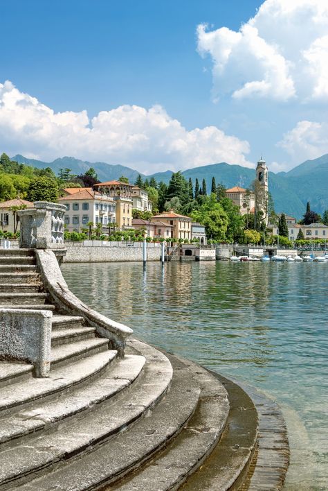 17 Wildly Romantic Places in Italy - Our Escape Clause Comer See, Italian Lakes, Most Romantic Places, Places In Italy, Italy Aesthetic, Voyage Europe, Romantic Places, Visit Italy, Northern Italy