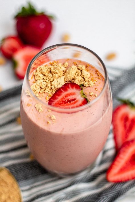 Easy Protein Packed PB and J Smoothie Adrenal Smoothie, Peanut Butter And Jelly Smoothie, Pb And J Smoothie, Healthy Protein Smoothies, Post Workout Protein Shakes, Pb And J, Post Workout Smoothie, Pure Protein, Creamy Smoothies