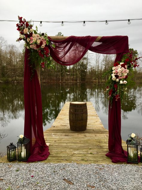 Red And Black Wedding Alter, Black And Burgundy Wedding Arch, Wine And Gold Decorations, Burgandy Theme Wedding, Rustic Vow Renewal Decor, Rustic Black And Red Wedding, Black And Red Vow Renewal, Burgandy Wedding Dress The Bride, Burgundy Wedding Hairstyles