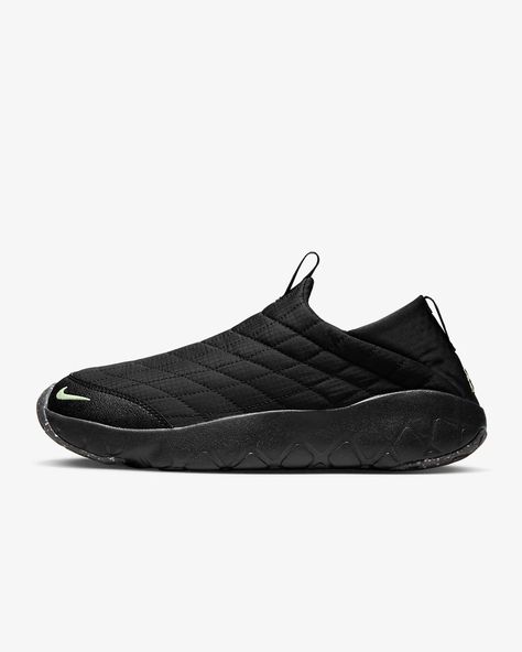 Nike Acg Moc, Nike Models, Nike Acg, Casual Slippers, Nike Store, Shoes Nike, Sleeping Bag, New Nike, Nike Jordan