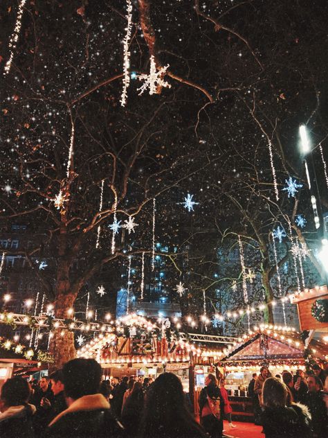 Leicester Square Christmas Market, London At Christmas Aesthetic, Christmas Market Aesthetic, London Christmas Market, London At Christmas, Market Aesthetic, Holiday Romance, Leicester Square, London Christmas