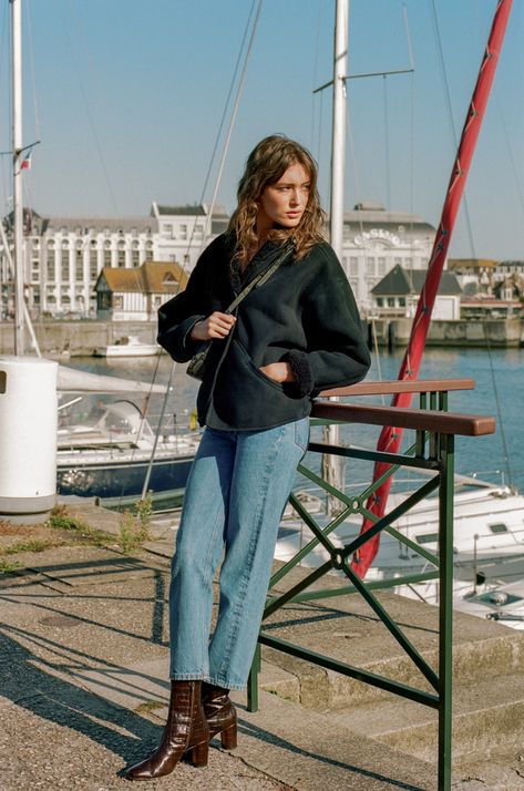 Birkenstock Outfit, Style Parisienne, Sheepskin Coat, Style Inspiration Fall, Mode Inspo, Alexa Chung, 가을 패션, Mode Vintage, Mode Inspiration