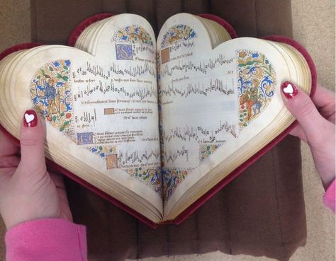 My Funny Valentine, 영감을 주는 캐릭터, Book Binding, 15th Century, Librarian, Choir, San Valentino, Kitsch, A Heart