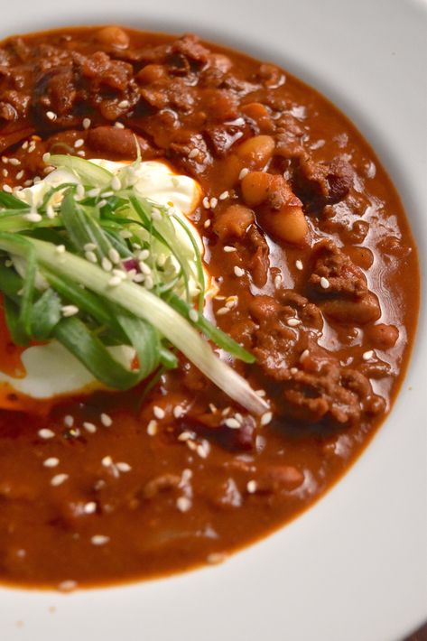 The Ultimate Hearty Asian Inspired Gojuchang Chili - Sauced Up! Foods Sauced Up Foods, Bowl Of Chili, Korean Chili Paste, I Do Not Care, Delicious Soups, Chili Bowl, Chili Paste, Chili Oil, Cannellini Beans