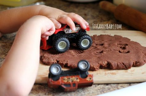 Pin for Later: 250 Easy, Fun Ways to Get Crafty With Your Kids! Mud Play Dough Boys and girls are going to love playing in the dirt at home with mud play dough.  Source: It's Gravy Baby Brown Playdough, Chocolate Play Dough, Mud Play, Kids Play Dough, Play With Kids, Sensory Ideas, Fun Indoor Activities, Playdough Recipe, Messy Play