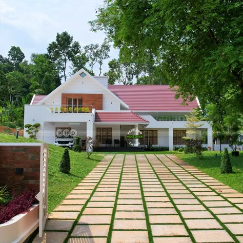 Sloping roof style house Lawn Design Ideas, Lawn Makeover, Archways In Homes, Lawn Designs, Lawn Ideas, Sloping Roof, Kerala Home, Lawn Design, House Roof Design