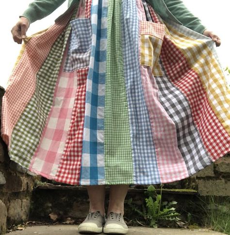 Sweater Coat Pattern, Gingham Patchwork, Patchwork Clothes, Prairie Skirt, Country Wear, Patchwork Skirt, Trendy Fashion Tops, Patchwork Fabric, Vintage Sheets