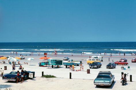 1976 On Daytona Beach | Taken with a Minolta SR-T101 with a Vivitar zoom lens on Ektachrome 35mm slide film. In Daytona Beach, Florida Daytona International Speedway, Ormond Beach, Live Set, Beach Road, Vintage Surf, Daytona Beach, Beach Look, Beach Aesthetic, Street Scenes