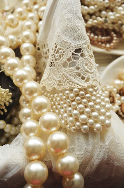 Faith, Grace, and Crafts: Pearls and Lace Thursday #121 Tray of Pearls! Pearl Aesthetic, Pearls And Lace, Lily Jewelry, String Of Pearls, My Followers, Pearl And Lace, Pearl Cream, Pearl Jam, Antique Lace