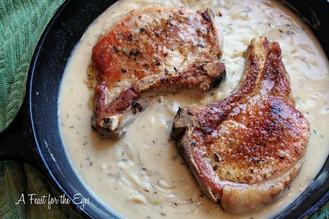 A Feast for the Eyes: Smothered Pork Chops Gravy Pork Chops, Smothered Pork Chops Recipe, Smothered Pork, Homemade Spice Mix, Smothered Pork Chops, Pan Sauce, Beef Roast, Onion Gravy, Savory Dishes