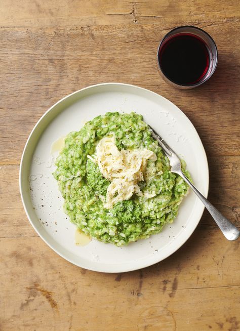 Risotto With Peas, Dish Magazine, Leek Risotto, World Vegetarian Day, Vegetarian Day, Mint Recipes, Healthy Comfort Food, Food Magazine, Holiday Cooking