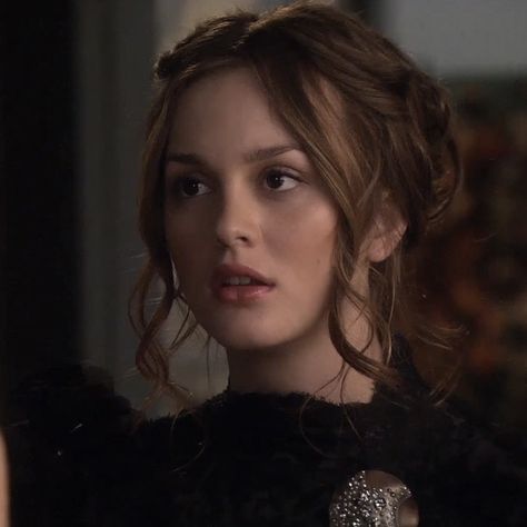 Blair Waldorf Hair, Blair Waldorf Aesthetic, Grey's Anatomy Doctors, Brunette Girls, Blair Waldorf Gossip Girl, Gossip Girl Blair, Body Is A Temple, Leighton Meester, Blair Waldorf