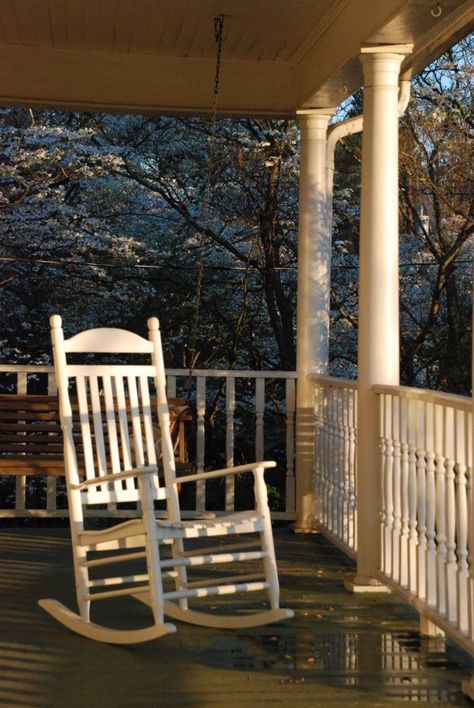 .nice. Rocking Chair Aesthetic, Rocking Chair Front Porch, Books 2024, Vintage Rocking Chair, Nostalgic Aesthetic, Rocking Chair, Front Porch, Porch, Dream House