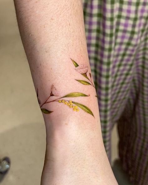 Nz Native Flower Tattoo, Gumtree Tattoos, Gum Leaves Tattoo, Kangaroo Paw Tattoo, Native Australian Tattoo, Gumnut Tattoo, Gum Leaf Tattoo, Gum Tree Tattoo, Australian Native Tattoo