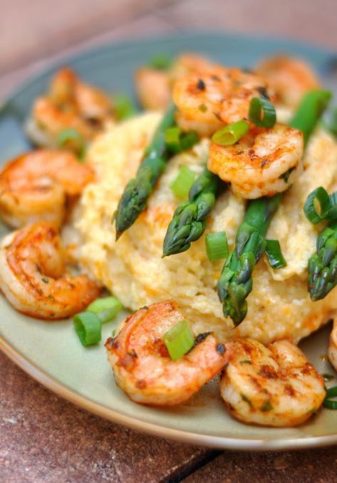 Gouda Grits Recipe, Gouda Grits, Greek Chickpeas, Grits Recipe, Baked Asparagus, Shrimp And Grits, Southern Cuisine, Paleo Lunch, Cucumber Recipes