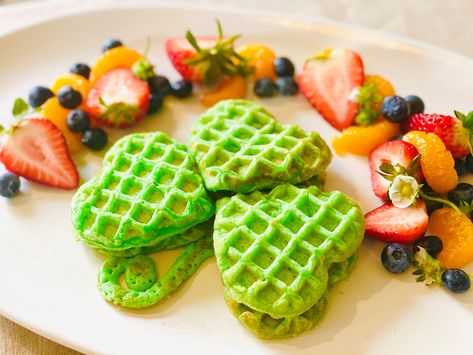 Shamrock St. Patrick’s Day Waffles St Patrick’s Day Pancakes, St Patrick’s Day Breakfast, St Patricks Day Breakfast, Family Cooking Together, Green Waffles, Lucky Charms Cake, Crepes Recipe Breakfast, St Patricks Food, French Toast Brunch