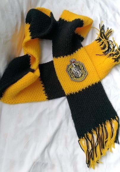 Alt Er Love, Hufflepuff Outfit, Lily Calloway, Hufflepuff Aesthetic, Harry Potter Harry, Hufflepuff Pride, Harry Potter Hufflepuff, Harry Potter Houses, Hogwarts Aesthetic