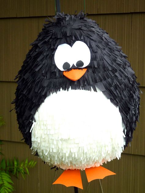 Piñata Penguin Themed Birthday Party, Homemade Pinata, Penguin Birthday Party, Pinata Diy, Birthday Pinata, Penguin Birthday, Piñata Ideas, Penguin Party, Teddy Bear Birthday