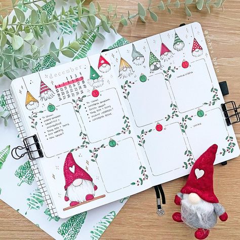 December Bujo, Bullet Journal Christmas, Weekly Log, Bullet Journal Work, December Bullet Journal, Bullet Journal Cover Ideas, Bullet Journal Mood Tracker Ideas, Bullet Journal Tracker, Bullet Planner