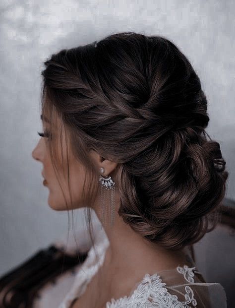 Bun Hairstyles For Bridesmaids, Debs Hairstyles, Hairstyles For Bridesmaids, Picture Day Hair, Curly Hair Updo, Quince Hairstyles, Brunette To Blonde, Hairstyles Over 50, Half Up Half Down Hair