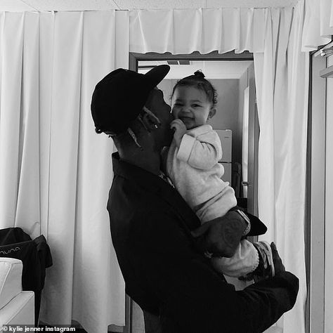 Kylie And Travis Scott, Instagram Kylie Jenner, Stile Kylie Jenner, Kylie Travis, Stormi Webster, Looks Kylie Jenner, Estilo Kardashian, Travis Scott Wallpapers, Estilo Kylie Jenner