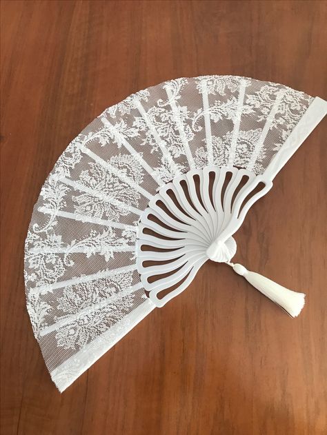 Chinese Fans, Folding Fans, Antique Fans, Wedding Backdrop Design, Japanese Fan, Fantasy Props, Headpiece Jewelry, Tattoo Project, Anne With An E