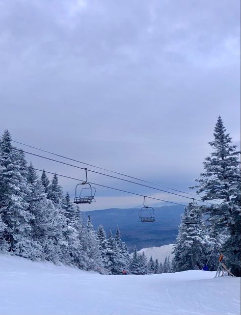 Mount Snow, Vermont, ski lift, ski trip aesthetic Manchester Vermont Winter, Stowe Vermont Skiing, Mount Snow Vermont, Vermont Aesthetic Winter, Ski Vermont, Vermont Aesthetic, Middlebury Vt, Travel Vermont, Vermont Skiing