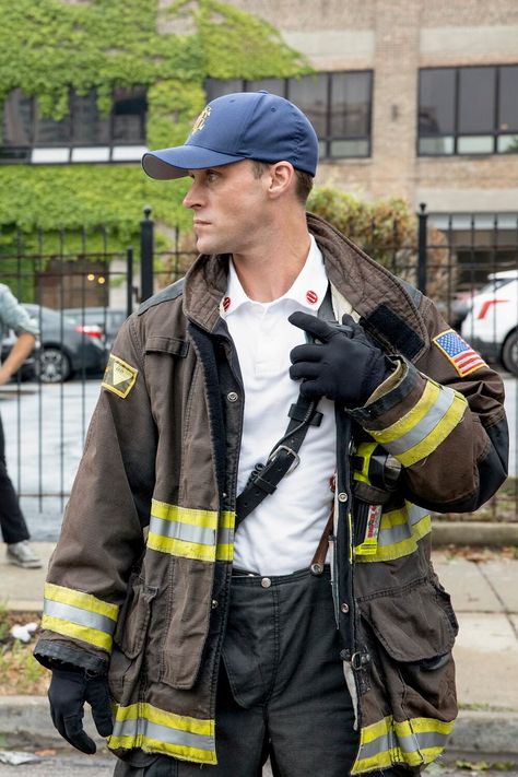 Matt Casey Chicago Fire, Chicago Fire Casey, Matt Casey, Chicago Fire Dawsey, Taylor Kinney Chicago Fire, Jesse Spencer, Kendall Schmidt, Chicago Family