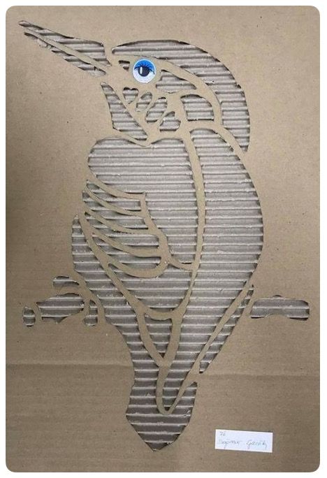 Cardboard Sculpture Ideas, Cardboard Art Projects, Crafts Cardboard, Cardboard Relief, Painting Cardboard, Cardboard Art Sculpture, Cardboard Box Crafts, Cardboard Painting, Cardboard Sculpture