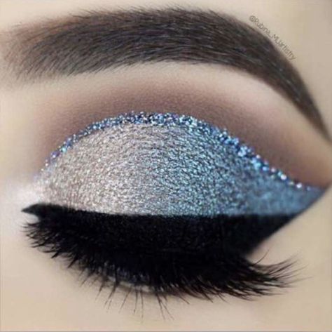 Quinceanera Makeup Blue Silver, Blue Quinceanera Makeup Looks, Makeup For Quinceanera Blue, Quinceanera Makeup Blue, Light Blue Quinceanera Makeup, Baddie Eye Makeup, Hair Looks For Prom, Light Blue Makeup Looks, Festival Eye Makeup