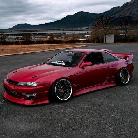 Nissan Silvia S14 ⚡  @k_s14.s2 📸: @smugness_ism #jdm #supercars #silvia #nissan #iconiccars #car #cars Nissan S14 Silvia, Nissan Silvia S15, Nissan S14, S13 Silvia, Nissan S15, Silvia S15, Silvia S13, Nissan Nismo, Wide Body Kits