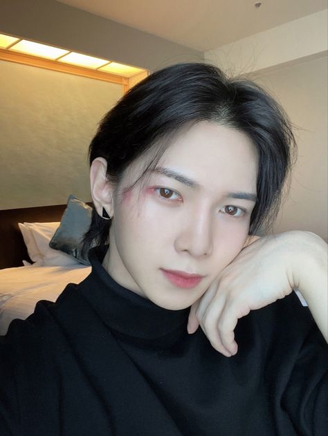 Yeosang Twitter, Yeosang Birthmark, Ateez 2022, Ateez Twitter, Yeosang Ateez, Kang Yeosang, Kang Yeo-sang, Kim Hongjoong, Kpop Boy