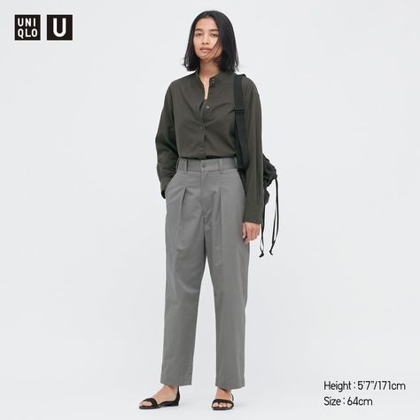 Uniqlo U, Uniqlo Women, Pleated Trousers, Military Fashion, Women's Trousers, Satin Fabric, Uniqlo, Fashion Pants, Suits You