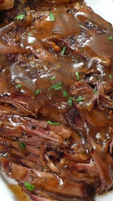 Slow Cooker Roast, Pot Roast Slow Cooker, Pot Roast Recipes, Crockpot Dishes, Crock Pot Slow Cooker, Think Food, Crock Pot Cooking, Food Blogs, Roast Recipes