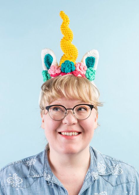 Easy Free Crochet Patterns, Crocheting For Beginners, Crochet Headband Free, Unicorn Crochet, Unicorn Headband, Plastic Headband, Crochet Hook Set, All Free Crochet, Crochet Unicorn