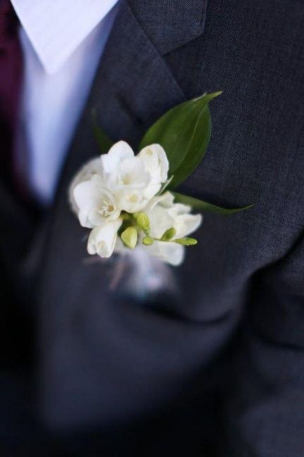 Boutonnières | Lake Chelan Flowers All White Boutonniere Wedding, Groom Buttonhole White, Grey Suit Boutonniere, Groom Boutonniere White Peony, White Boutonniere Wedding Simple, Mens Flower Wedding, Mens White Boutineers, White Buttonholes Wedding, White Groom Boutonniere