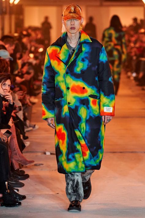 Études Fall 2020 Menswear collection, runway looks, beauty, models, and reviews. Moda Paris, Menswear Fashion Show, Menswear Fashion, Men's Wear, Menswear Collection, John Galliano, Prince Charming, Fashion Drawing, Shibori