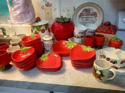 Strawberry Dishes Set, Strawberry Side Table, Strawberry Interior Design, Strawberry Shortcake Kitchen Decor, Strawberry Aesthetic Room, Strawberry Tea Set, Strawberry Living Room, Food Themed Kitchen Decor, Vintage Strawberry Kitchen