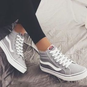 Vans Slip On Outfit, Outfits With Vans, Rosa Outfit, Mode Converse, Cute Vans, Boty Nike, Tenis Vans, Skor Sneakers, Vans Outfit