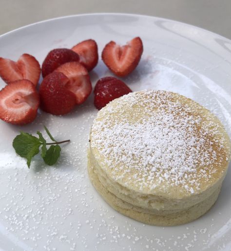 Sourdough Japanese Souffle Pancakes Sourdough Hotcakes, Japanese Fluffy Pancakes, Japanese Souffle Pancakes, Sourdough Tips, Swedish Pancakes, Discard Recipe, Japanese Pancake, Finishing Salt, Sourdough Starter Discard Recipe