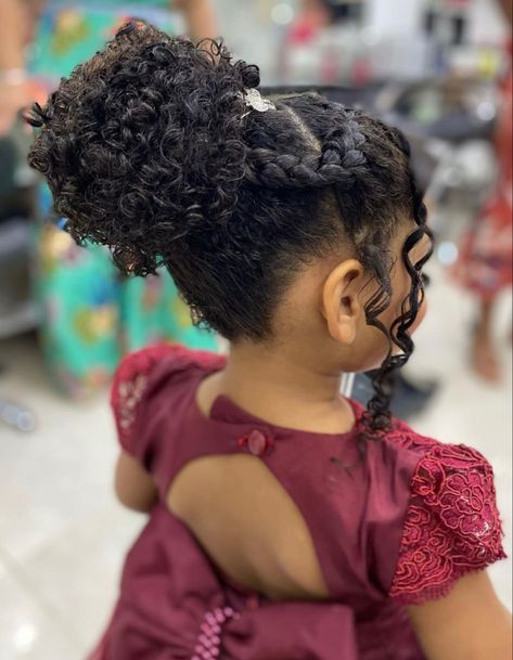 Kid Hairstyles For Wedding, Toddler Girl Hairstyles Curly, Curly Hair Bun Styles, Baby Girl Hairstyles Curly, Kids Hairstyles For Wedding, Girls Updo, Event Hairstyles, Curly Bun Hairstyles, Kids Curly Hairstyles