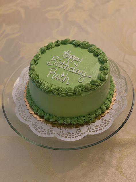 Green Aesthetic Cake, Green Cake Ideas Simple, Simple Green Cake, Birthday Cake Aesthetic Green, Green Cake Aesthetic, Green Cake Ideas, Green Bday Cake, Blue Green Cake, Sage Green Birthday Cake