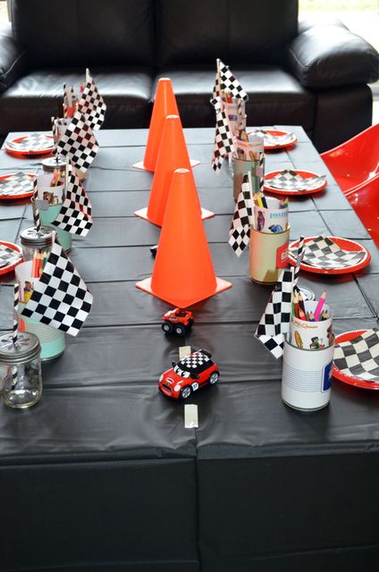 Photo 1 of 30: Race Cars / Birthday "Vintage Racing Car Party" | Catch My Party برق بنزين, Cars Birthday Party Ideas, Cars Birthday Party, Disney Cars Party, Hot Wheels Birthday, Hot Wheels Party, Disney Cars Birthday, Car Themed Parties, Car Birthday Theme