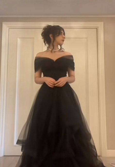 Black Prom Dress Gown, Black Cottage Core Prom Dress, Dark Prom Dresses Black, Basic Black Wedding Dress, Black Prom Dresses Tulle, Medium Size Prom Dress, Black Ballgown Prom Dress, Black Prom Dress Curvy, Aesthetic Prom Dresses Vintage