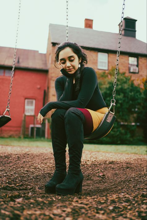 Swings Photoshoot Ideas, Playground Pose Ideas, Playground Photoshoot Aesthetic, Playground Photoshoot Ideas, Swing Photoshoot Ideas, Park Photoshoot Ideas, Playground Photo Shoot, Park Photo Ideas, Fun Photoshoot Ideas