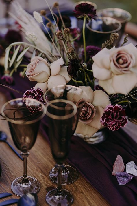 Witchy Photo Shoot, Halloween Wedding Table, Farmer Photography, Spooky Wedding, Black Taper Candles, Rustic Table Setting, Ghost Decor, Romantic Wedding Flowers, Halloween Table Decorations