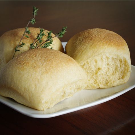 Homemade Kamut Rolls Recipe Kamut Rolls, Kamut Recipes, Buttermilk Dinner Rolls, Kamut Bread, Bread Beckers, Buttermilk Rolls, Easy Breads, Buttermilk Powder, Grains Recipes