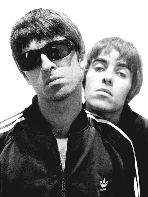 Oasis Album, Wonder Wall, Oasis Band, Liam And Noel, Noel Gallagher, Liam Gallagher, Alternative Music, Band Posters, Cool Posters